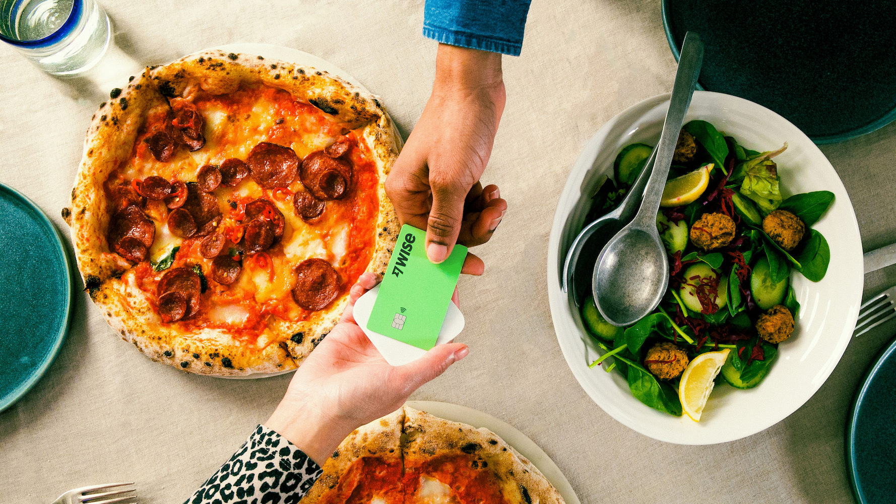 Using the Wise Card to Pay for Pizza