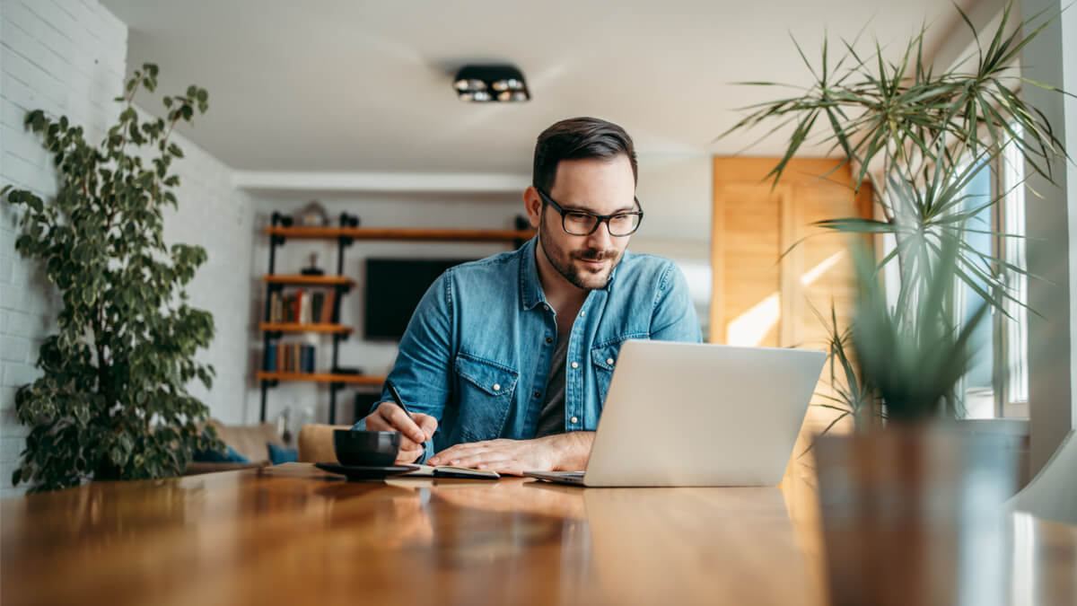 guy-working-on-computer