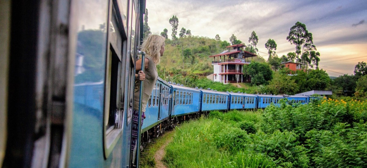 tourist on blue train in Sri Lanka