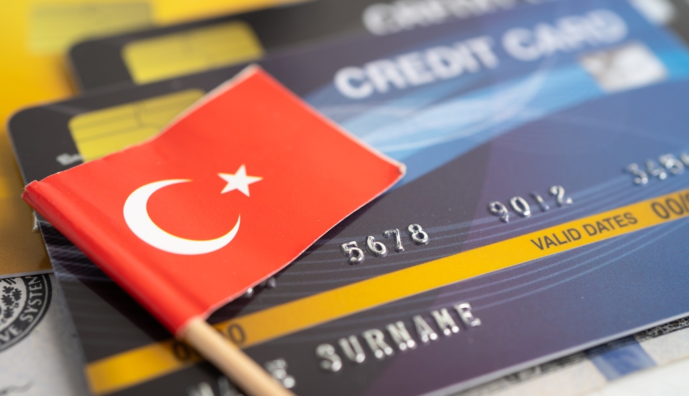 現金 vs クレジットカードの比較