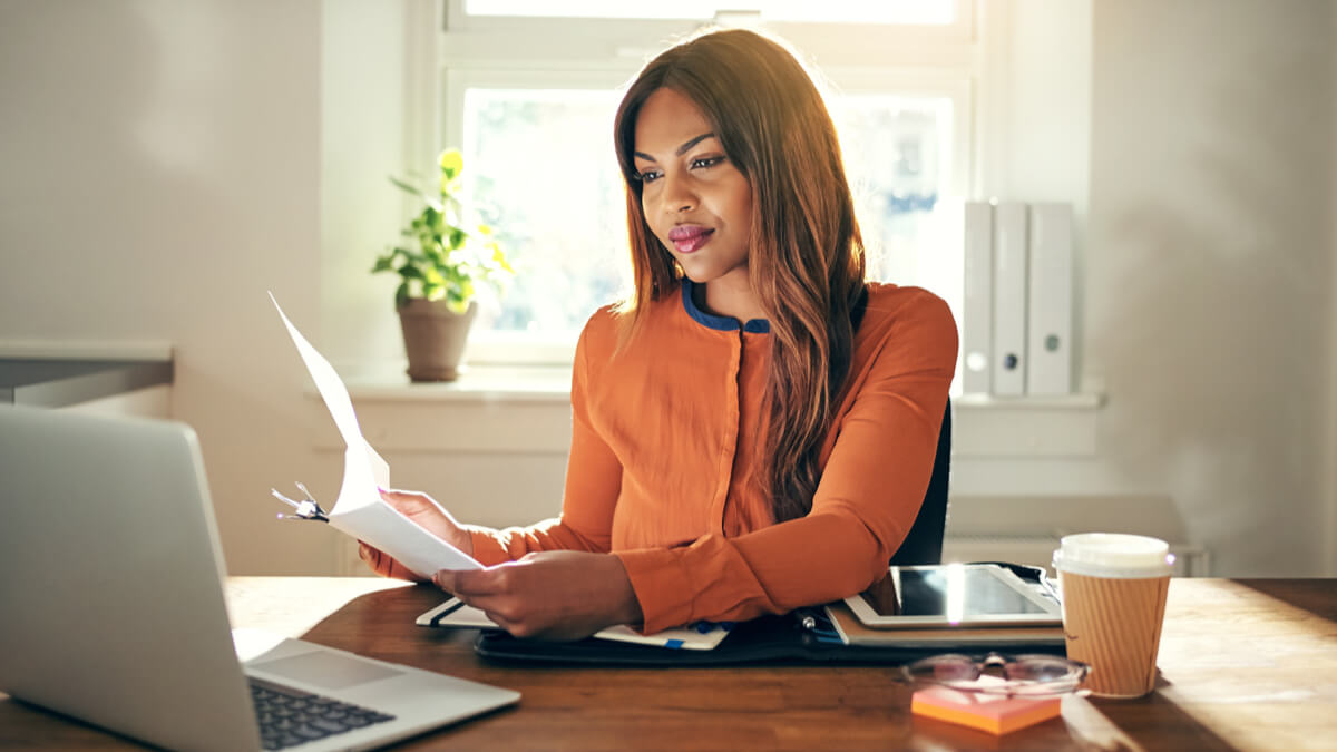 woman-working-on-laptop