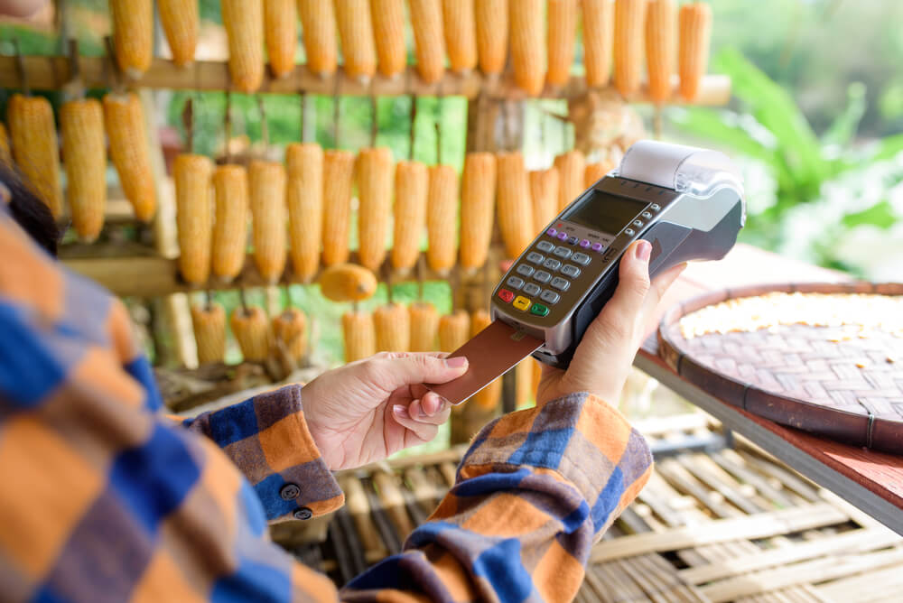 συναλλαγες στο εξωτερικο με καρτα πειραιως