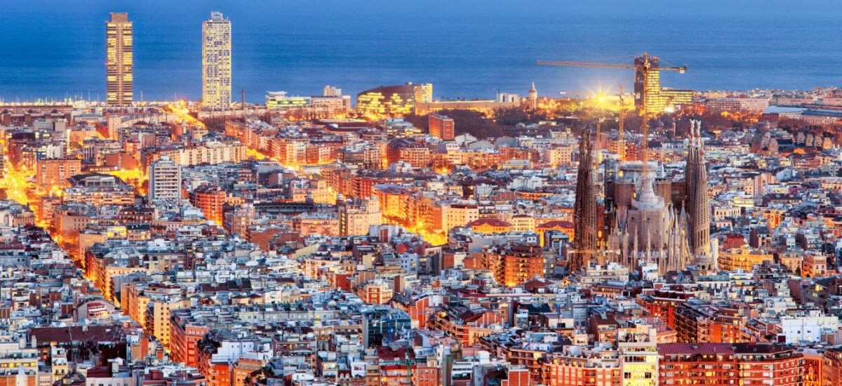 la-sagrada-familia-panorama-spain