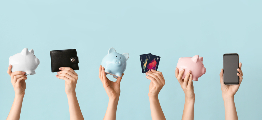 What are the benefits of using cashless payments in Japan?