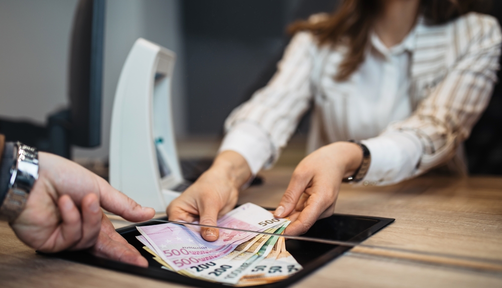 スイスでの両替：どこで、どうすればお得？