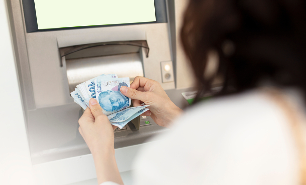 トルコではどこで現金が手に入るの?