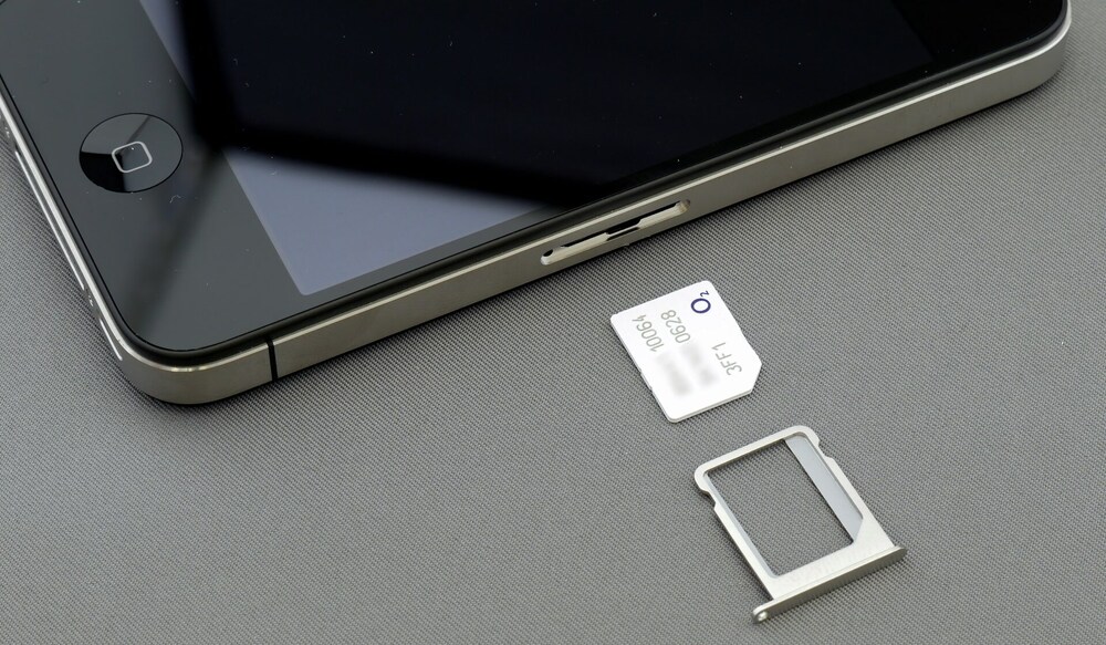 SIMカードと他の通信手段の比較