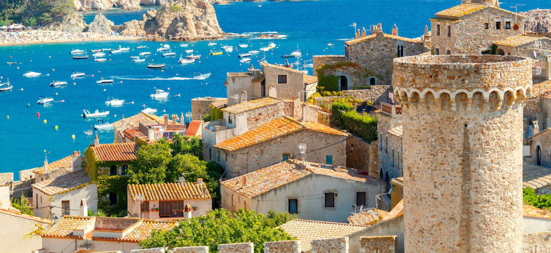 buildings-in-tossa-de-mar-costa-brava-spain