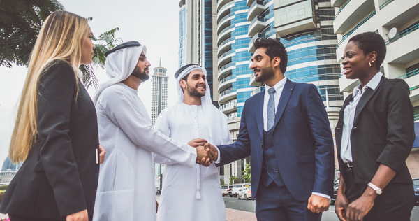 UAEへの国際的な事業拡大
