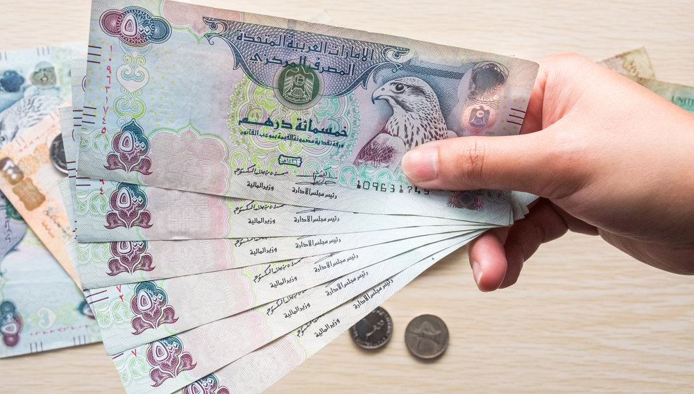 ドバイではどっちがお得？現金？カード？