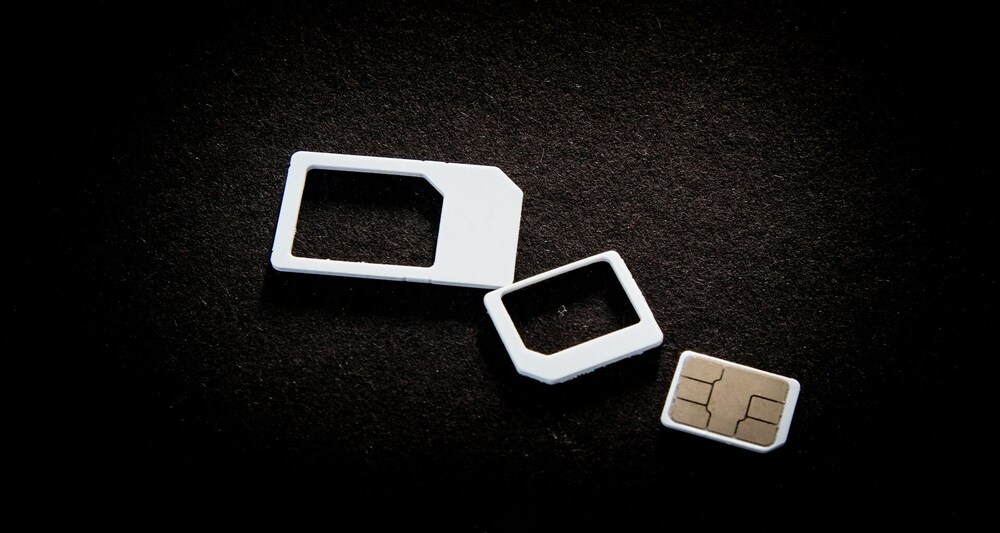 eSIMとSIMカードの違い