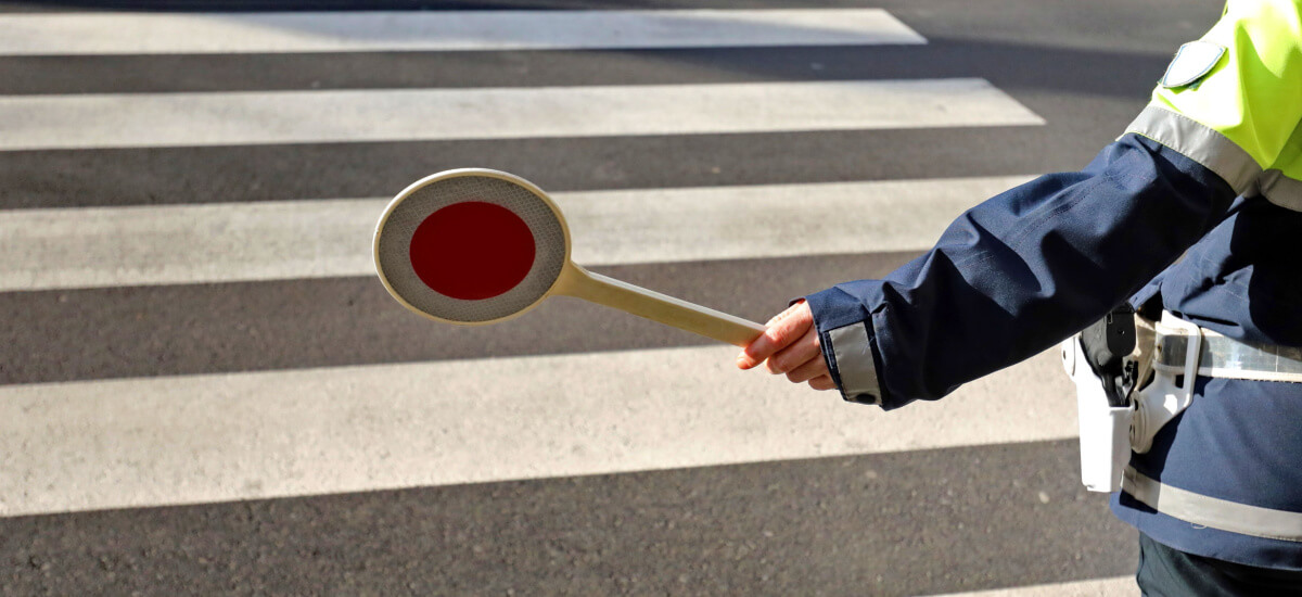 pedestrian-crossing-regulator