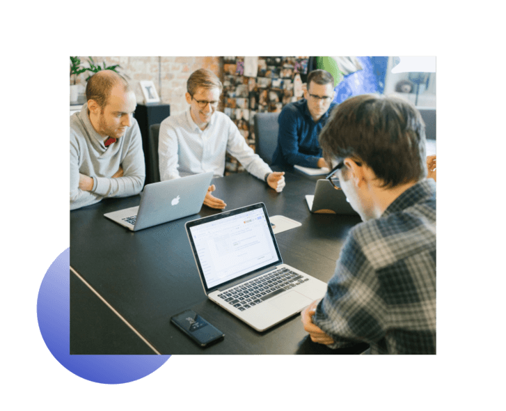 Gib deinen Mitarbeitern Zugriff auf dein Konto.