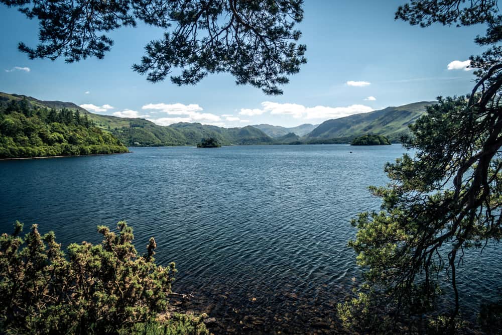 hiking-in-lake-district-frairs-crag