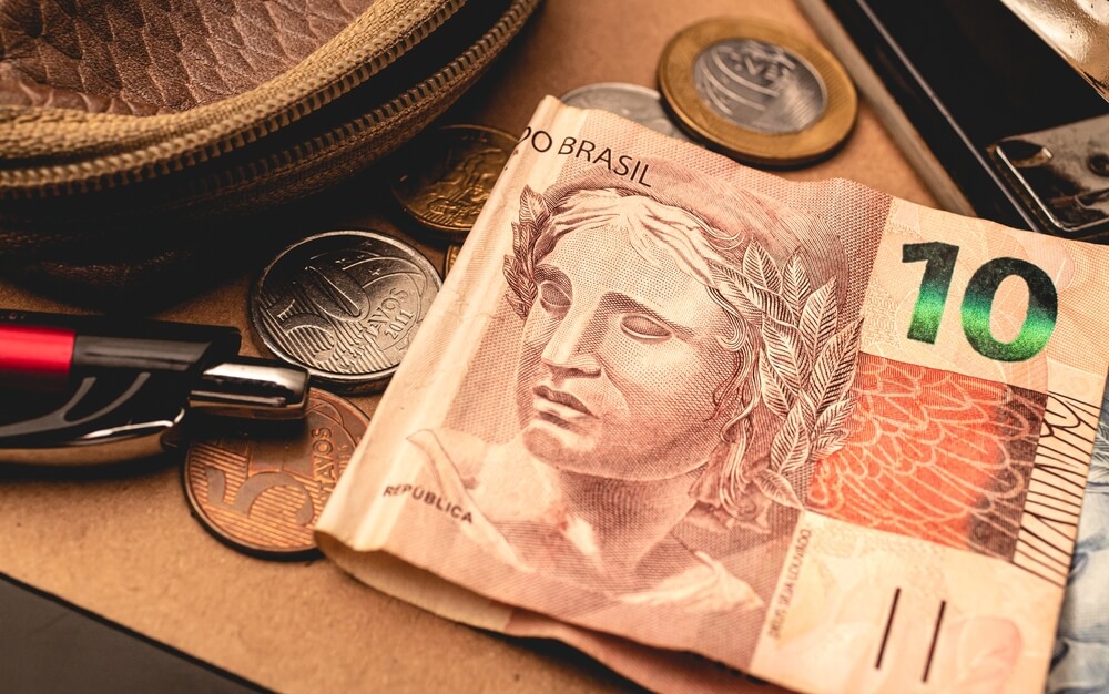 trocar-real-por-libra