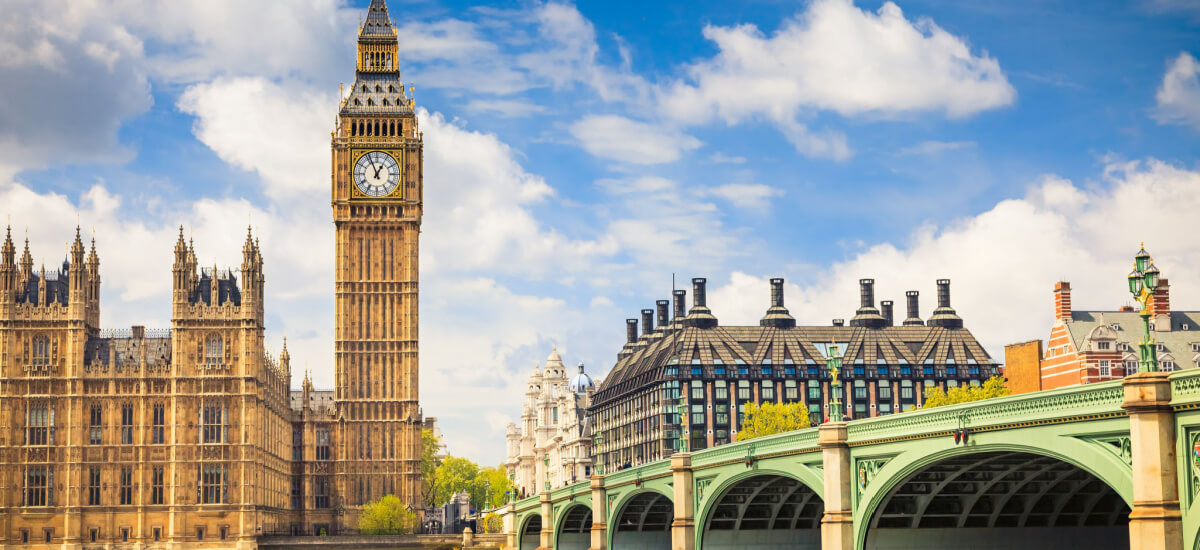 opiskelu iso-britanniassa