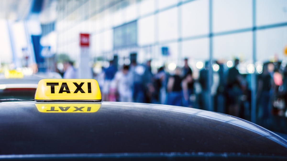 aeroport-shopena-varshava-kak-dobratsya