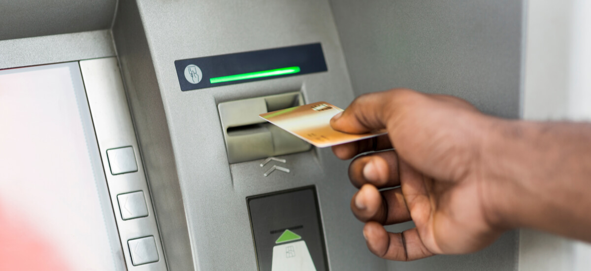 Monabanq retrait etranger