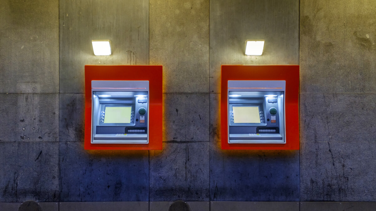 atm-itau-fora-brasil