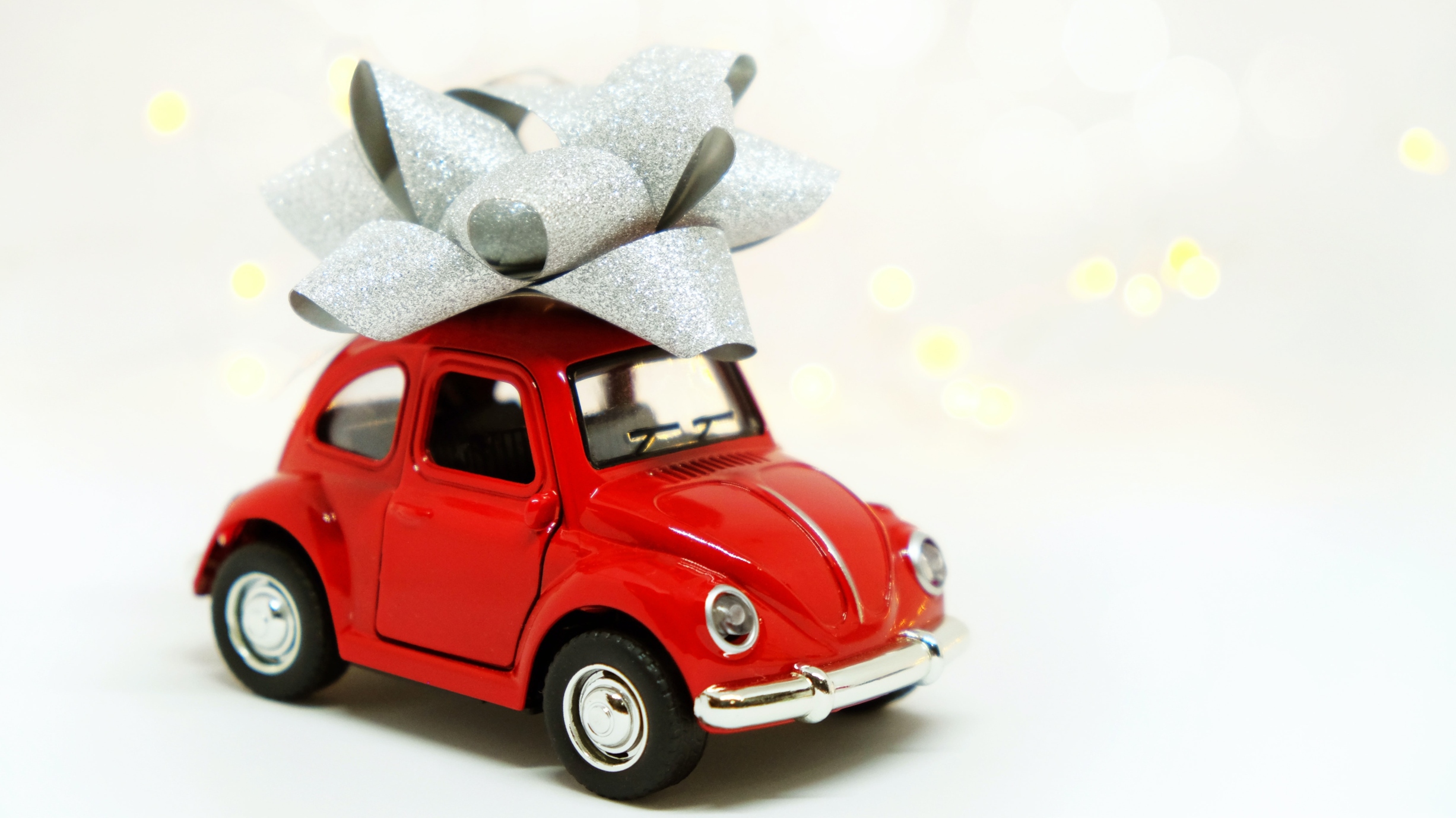 car-with-ribbon